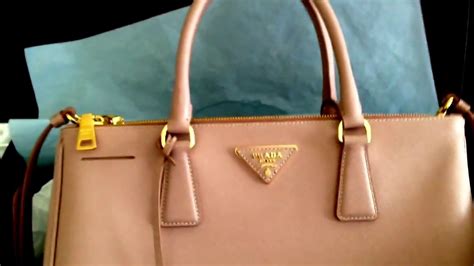 prada saffiano fake vs authentic|prada saffiano bag review.